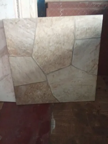 Cerâmica no tamanho 60x60 , com 6 unidades disponíveis