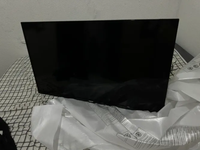 TV SEMP 44 polegadas, 4K