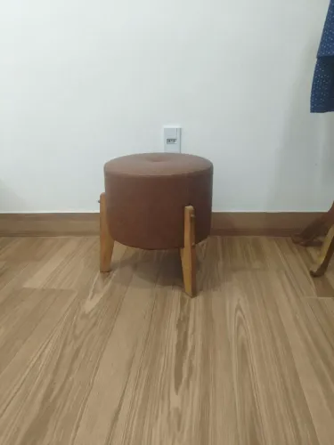 Puf e gaveteiro