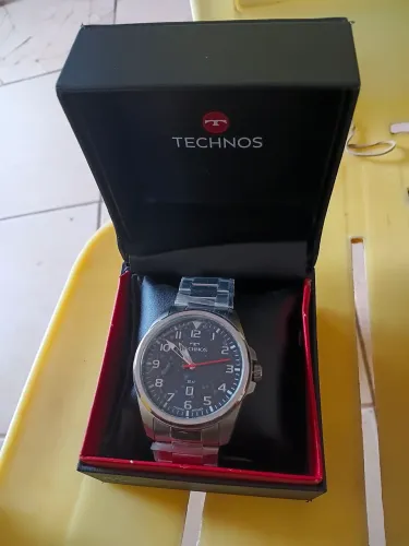 Relogio technos 200 reais