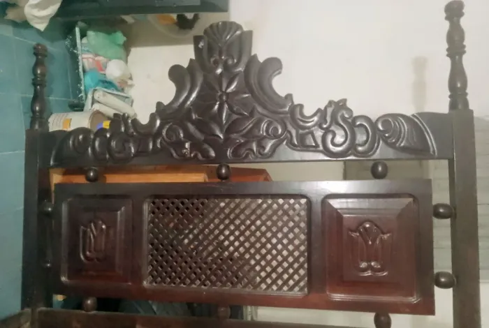 Cama casal rústica em madeira macanaíba 