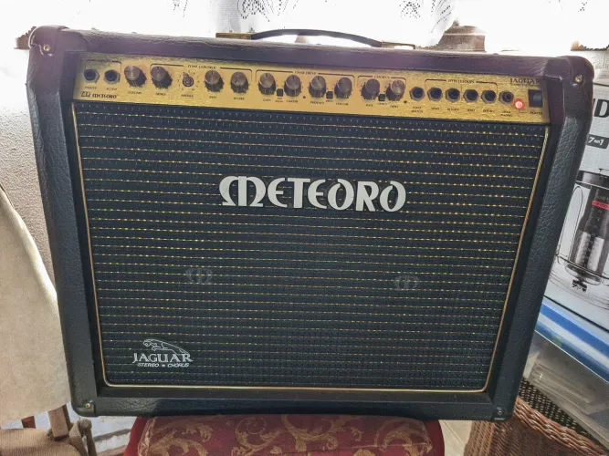 Amplificador Meteoro Jaguar Stereo Chorus! Para sair logo!!!