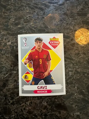 FIGURINHA GAVI PRATA 2022