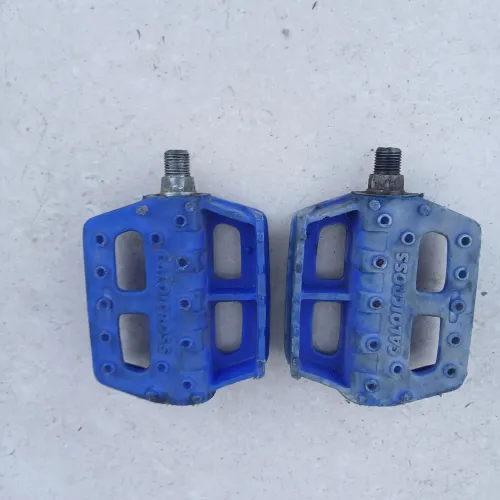 Pedal caloi cross