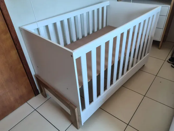 Vendo berço novo sem uso.
