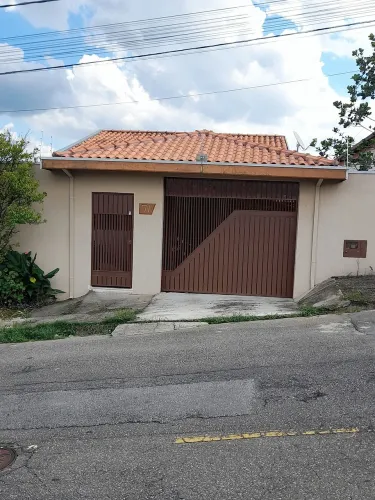 Casa terrea 3 dormitórios, 3 banheiros, garagem para 3 carros, area constr 154 m2