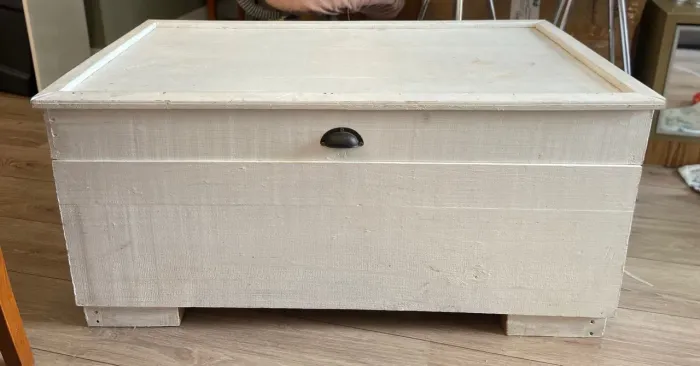 Baú madeira de reflorestamento 