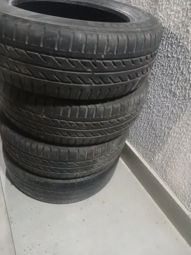Pneus Bridgestone 205/60/16