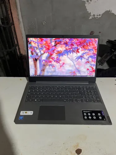 NOTEBOOK LENOVO DDR4 4GB ACEITO CARTÃO DO GARANTIA 650$