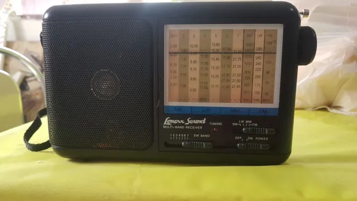 Radio raro lenox sound ac 100