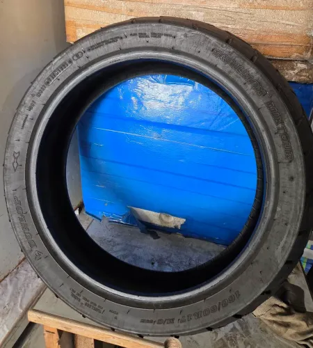 Pneu moto 160/60 R 17