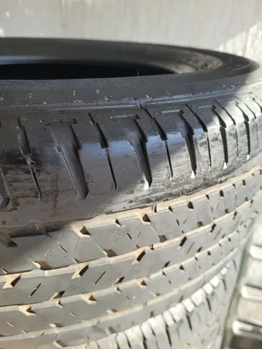 4 pneus Bridgestone Dueler H/T 215/65R16
