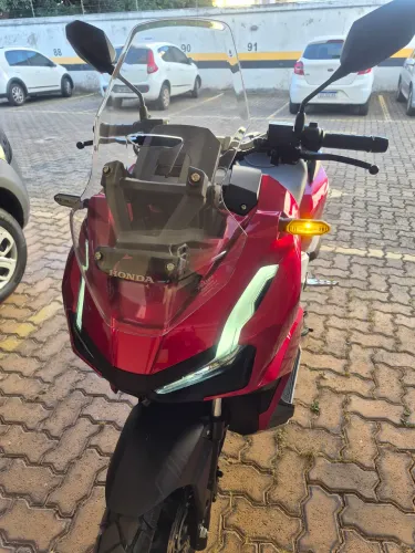 Vendo ou troco por carro