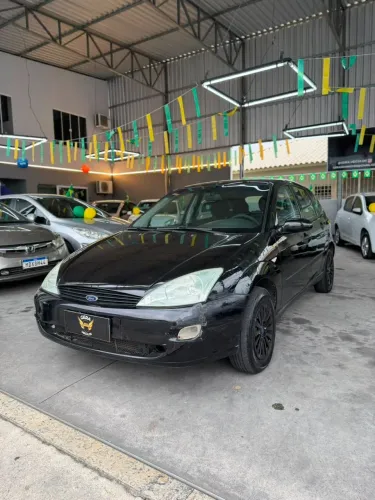 Ford Focus 1.8 16V 5P 2003