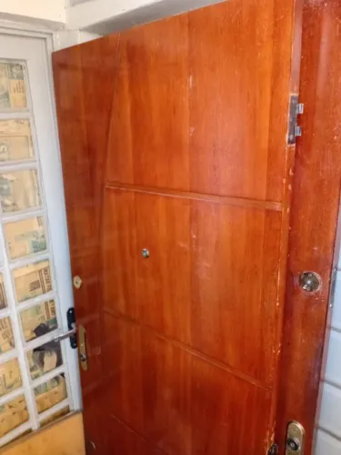 Duas Porta de madeira