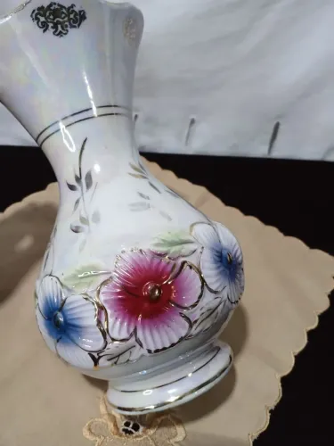 Antiga Jarra porcelana detalhes de flores