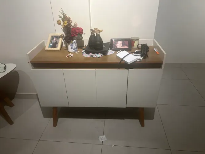 Movel aparador pouco tempo usado em bom estado