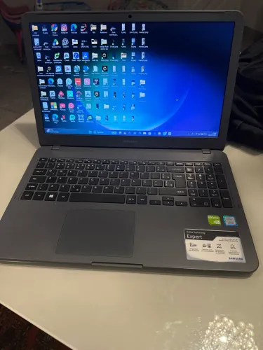 Notebook Samsung i7 8th Gen 12gb RAM 256gb SSD