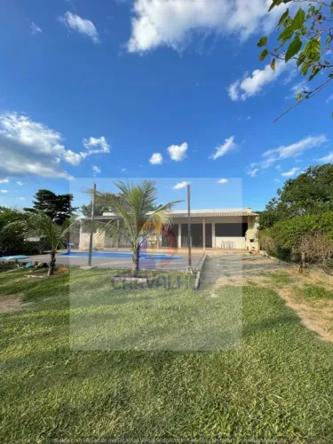 VENDO casa ampla e moderna a venda no Cond. Fechado Novo Horizonte,  Rod. DF 180, Incra 09