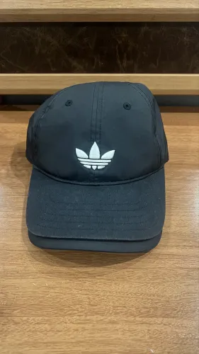 Boné adidas originais 