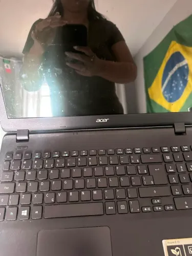 NOTEBOOK EM BOM ESTADO DE USO.