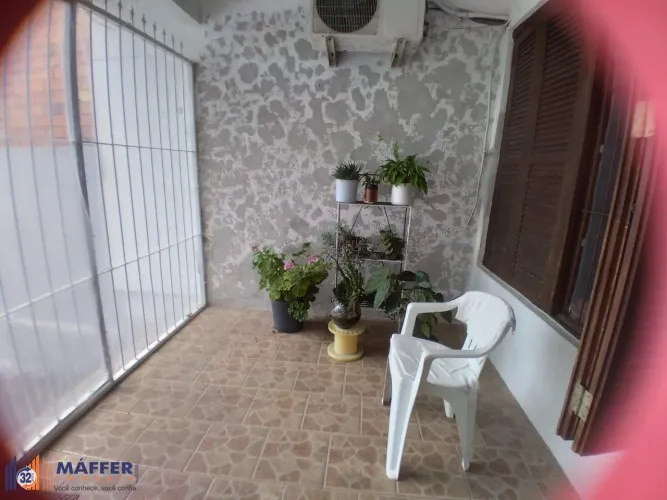 Casa para Venda - 120m², 2 dormitórios, 2 vagas - Jardim Floresta