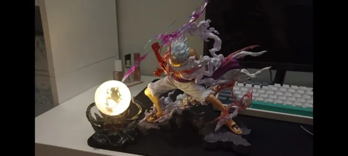 Estátua Luffy Nika