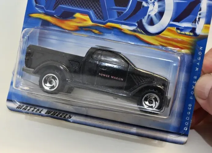 PICAPE DODGE POWER WAGON - HW 1:64