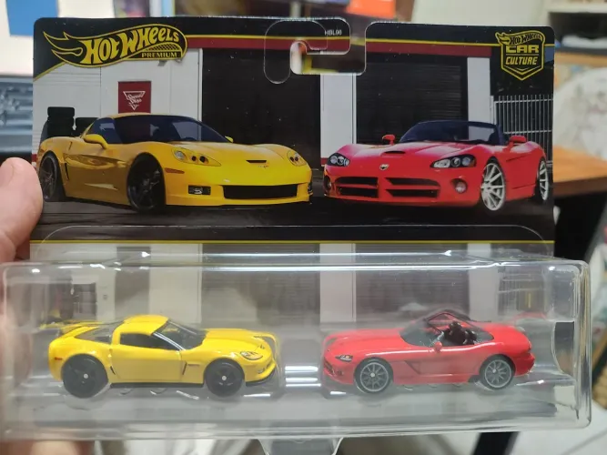 Hot Wheels Premium Pack 2 Corvette e Dodge Viper