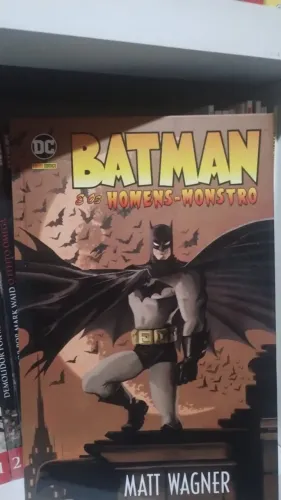 Batman Homens Monstros capa dura