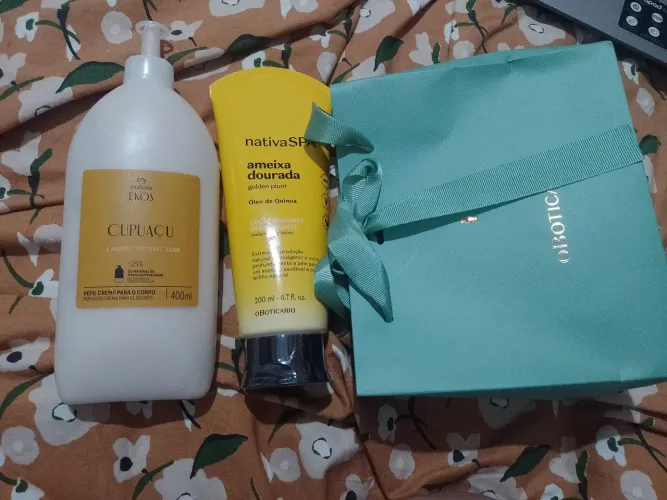 Creme ameixa dourada e Natura Ekos cupuaçu!