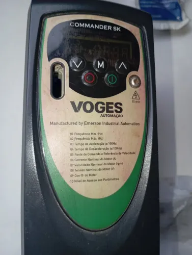 Inversor de frequência 1cv seminovo Voges trifásico
