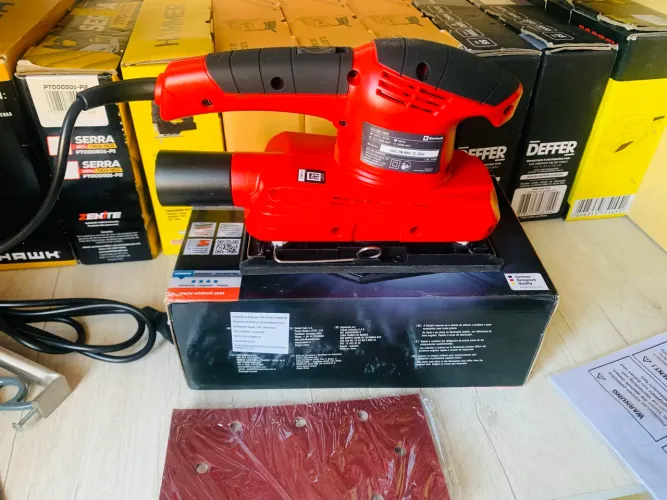 Lixadeira orbital Einhell TC-OS 1520 127V.