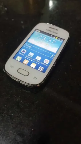 Celular Samsung Galaxy Pocket antigo funcionando
