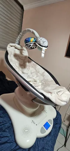 Cadeirinha de balanço automática 