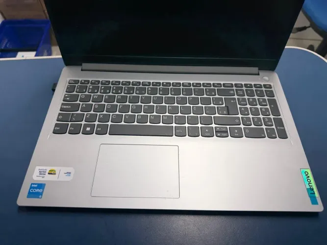 Notebook Lenovo Intel core i3
