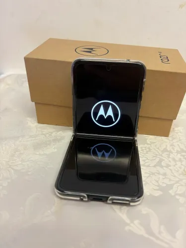 Celular motor razr 40