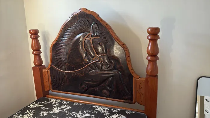 Cama casal madeira maciça