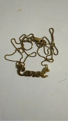 Colar em ouro 18k com o nome Carol