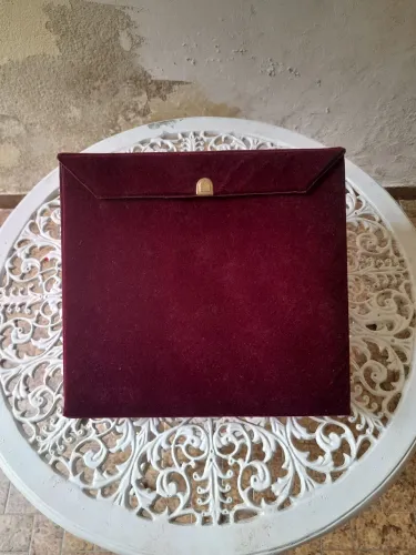 30 caixas de veludo cor vinho 20 x 25