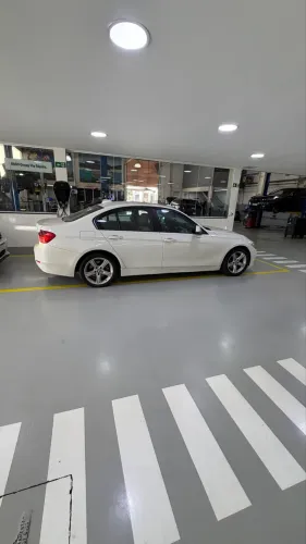BMW 320I A 2.0 Turbo/activeflex 16V 184cv 4P 2014