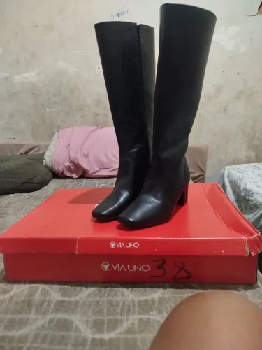 Bota cano alto, nova!