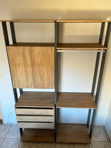 Guarda-roupa / armário