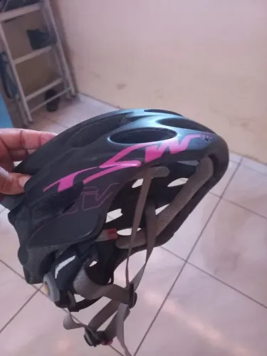 Capacete de ciclismo feminino