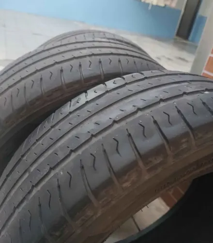 Vendo 4 pneus 15 - 185/ 60