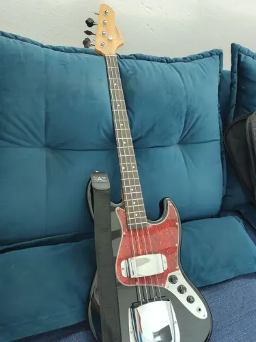 Baixo Giannini Jazz Bass GP-102 (Escala Clara) + Capa AM + Correia + Afinador