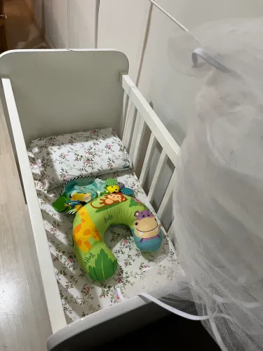 Berço novinho com colchão e travesseirinho