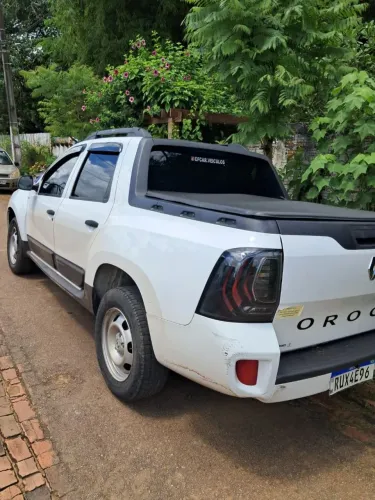 Duster Oroch 2023