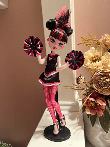 Draculaura g1 líder de torcida 