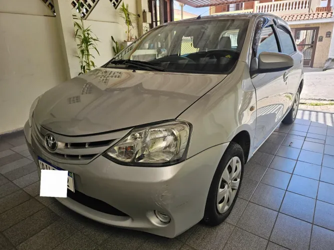 Toyota Etios XS 1.5 Flex 16V 5P Mec. 2014